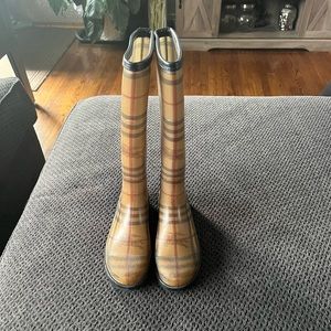 Burberry plaid rain boots size 38